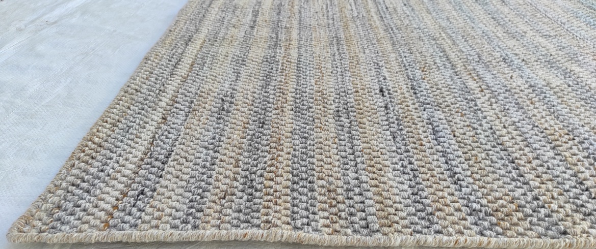 Crescentz carpet