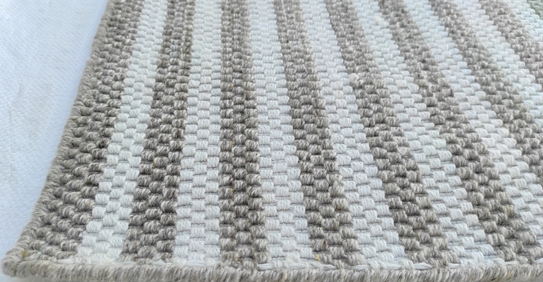 Crescentz carpet