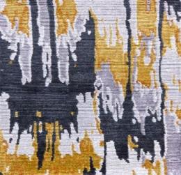 Crescentz carpet