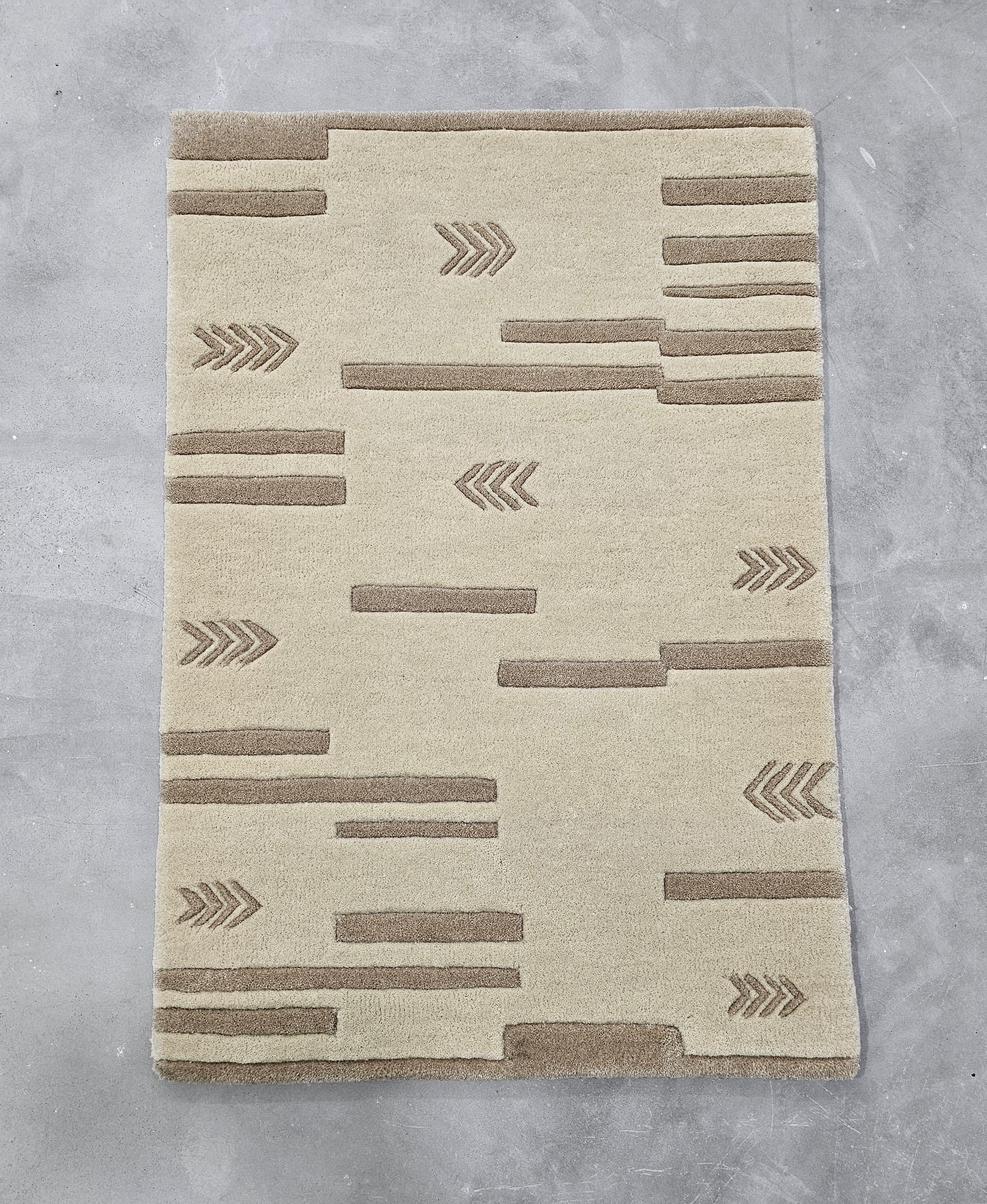 Crescentz carpet