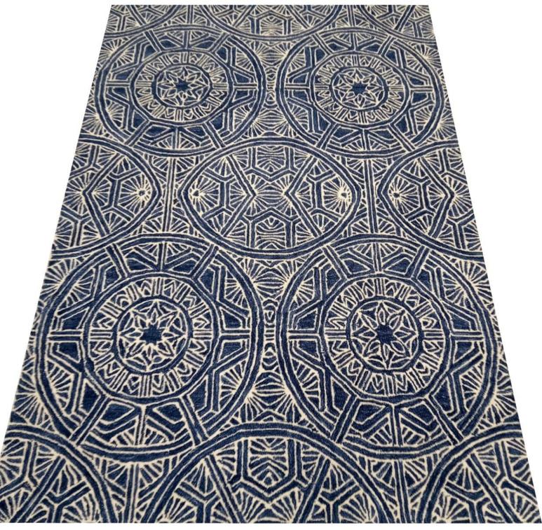 Crescentz carpet