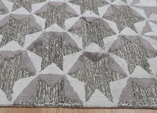 Crescentz carpet