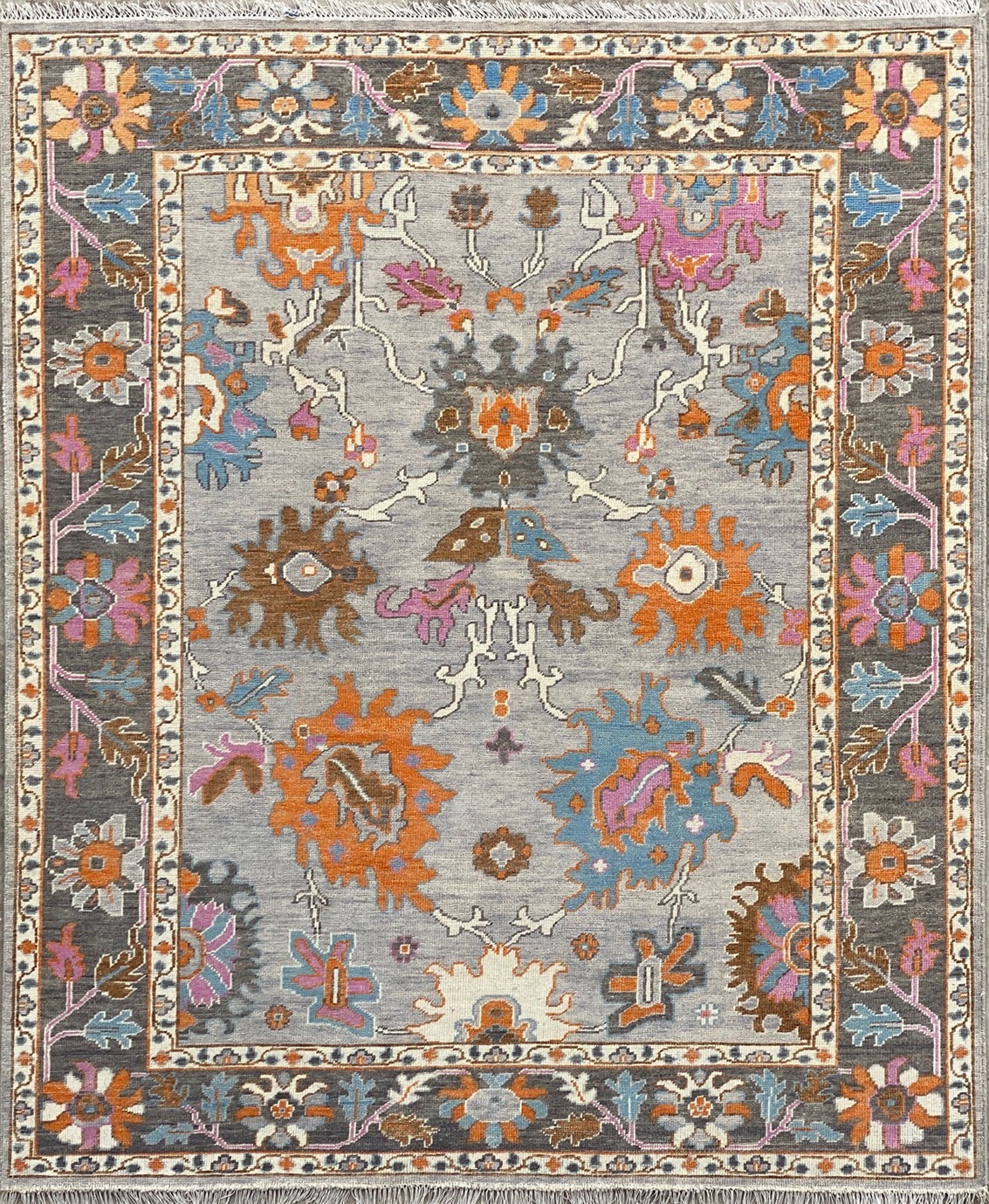 Crescentz carpet