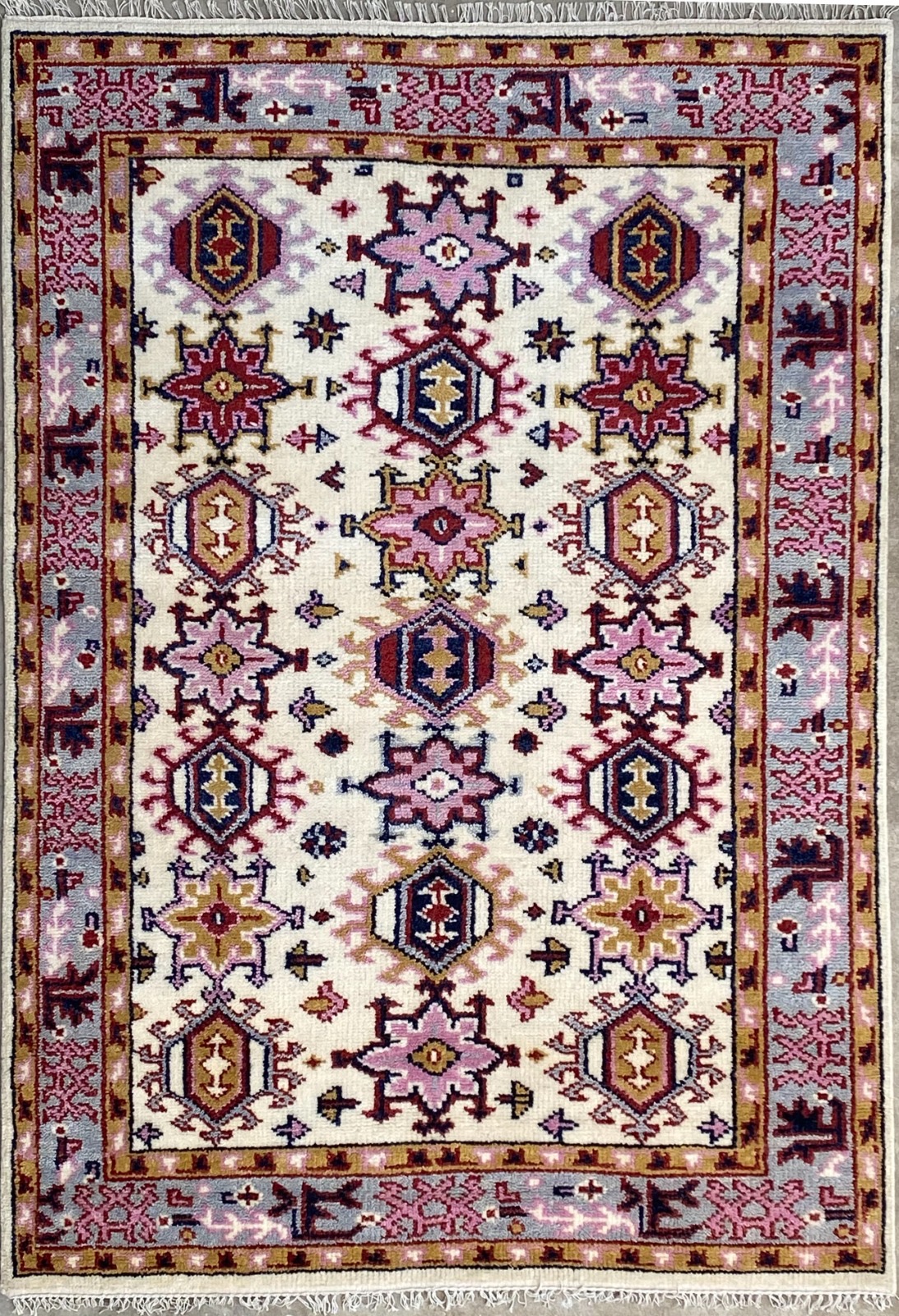 Crescentz carpet